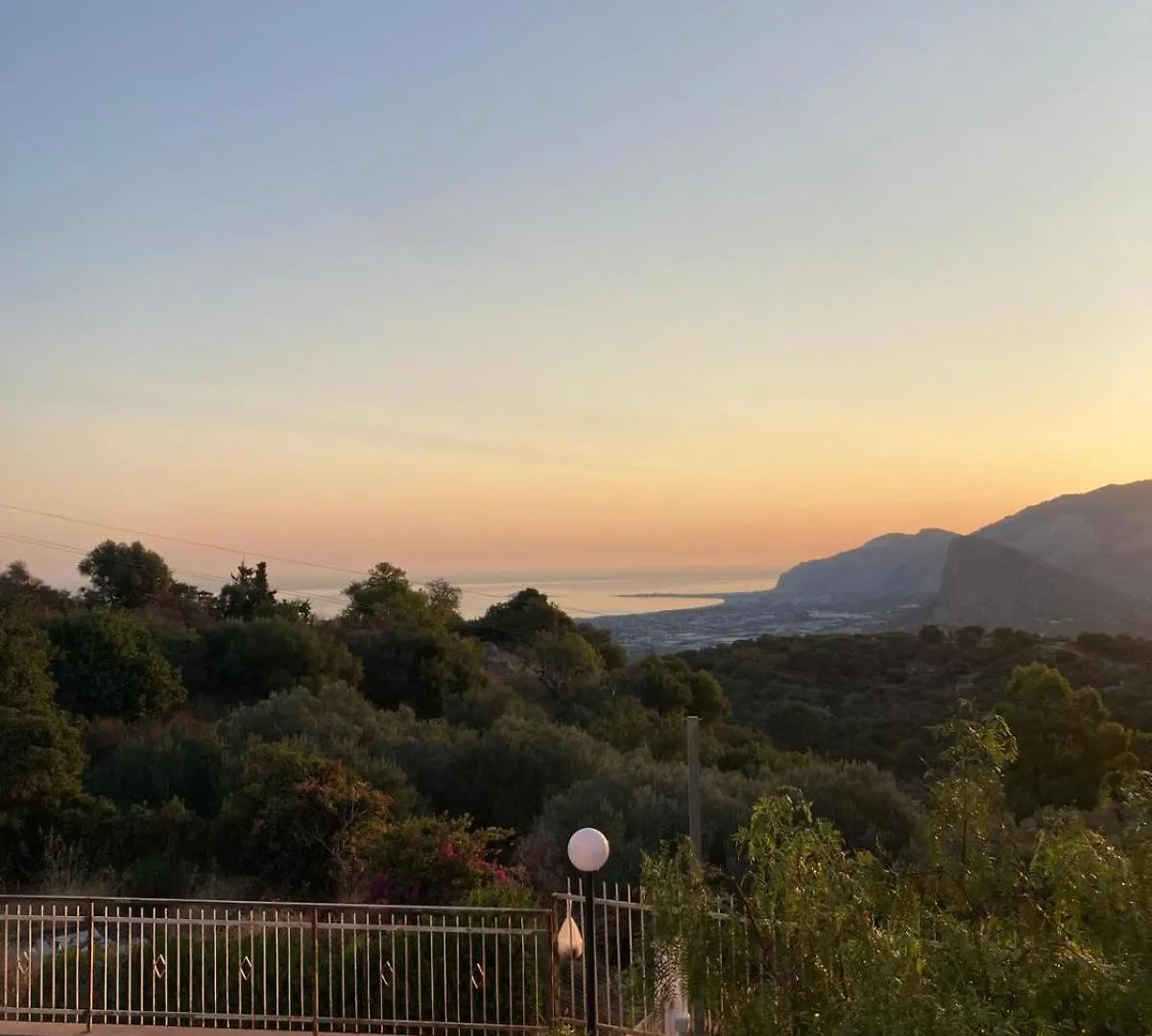 Villa Falco Carini 0*,  Italy